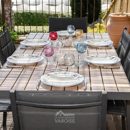 Apartment La Maison Du Pere Eternel Terrasse-jardin-parking-wifi Hyeres