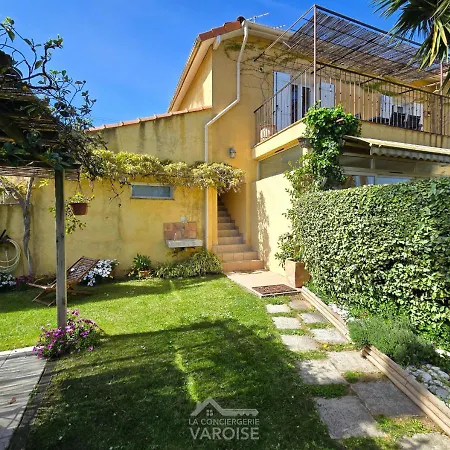 La Maison Du Pere Eternel Terrasse-jardin-parking-wifi * Hyeres